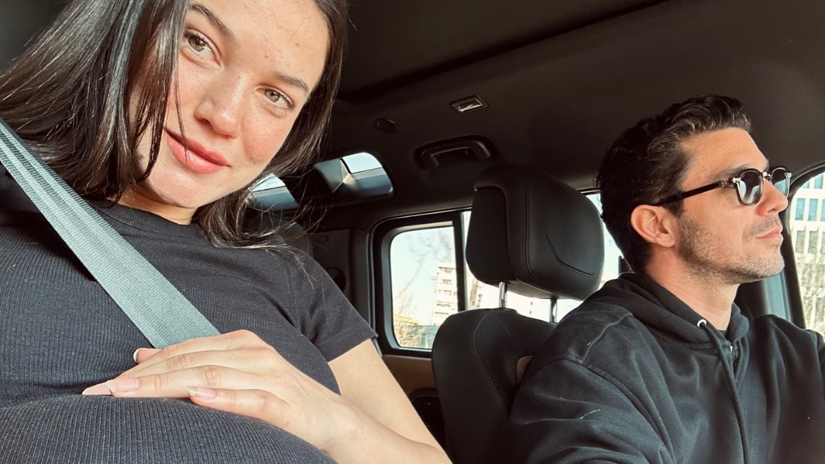 Pınar Deniz oğlu Fikret Hakan’ı ilk kez gösterdi! Aile fotoğraflarına beğeni yağdı