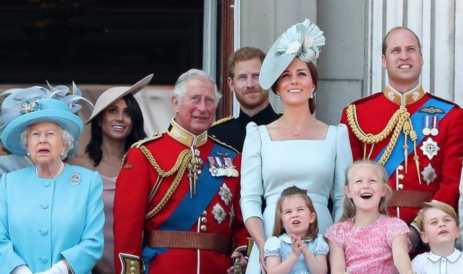 Prens Harry, ailesiyle barışmak istediğini söyledi