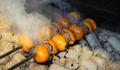 Sadece ilkbaharda bulunan kebap: Yenidünya kebabı