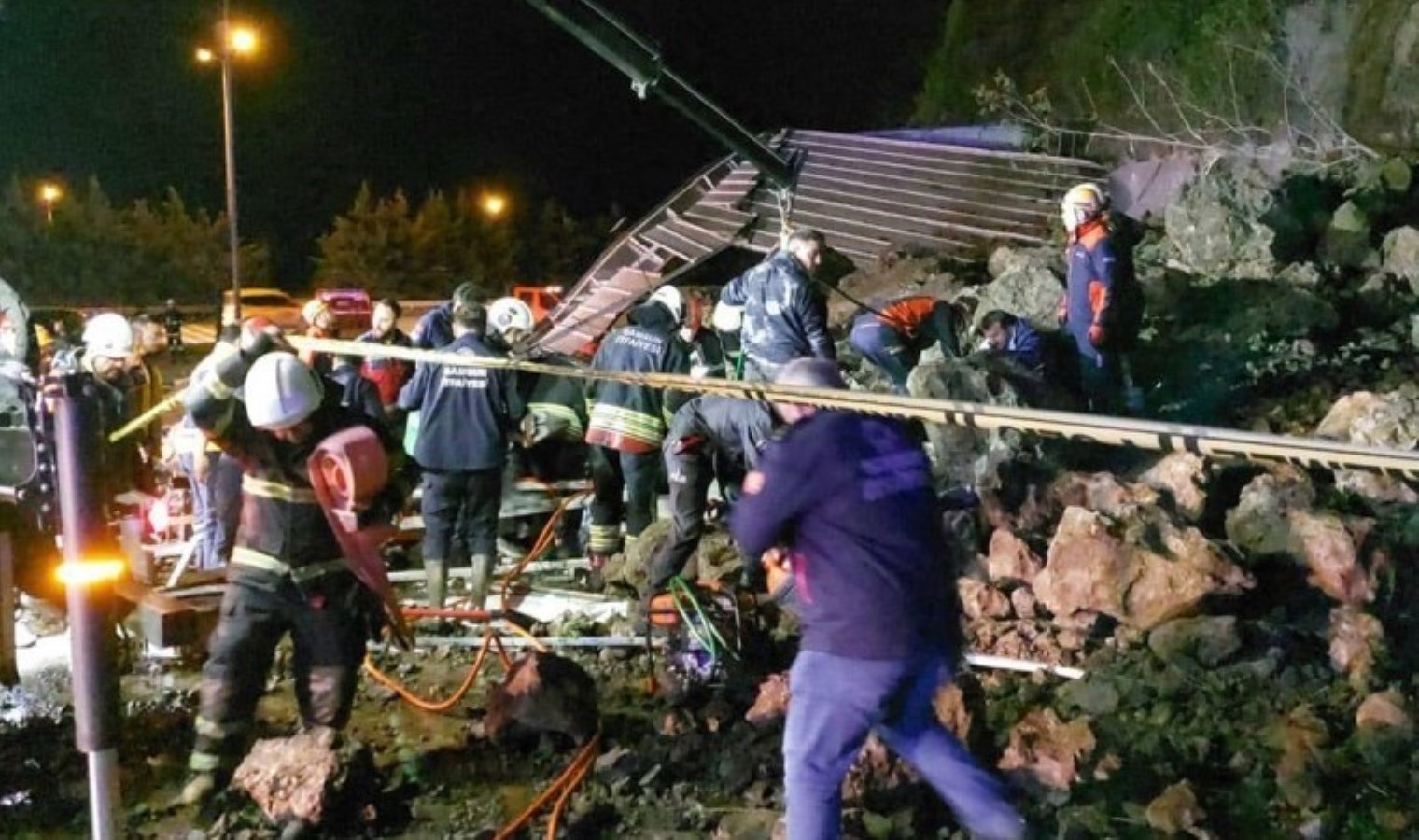 Samsun’da baba ve 2 çocuğunun öldüğü heyelan faciasının görüntüleri ortaya çıktı