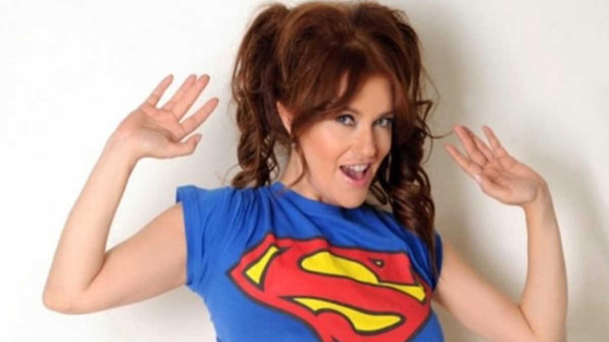 Şarkıcı Hilal Cebeci’nin yıllar içerisindeki değişimi gündem oldu