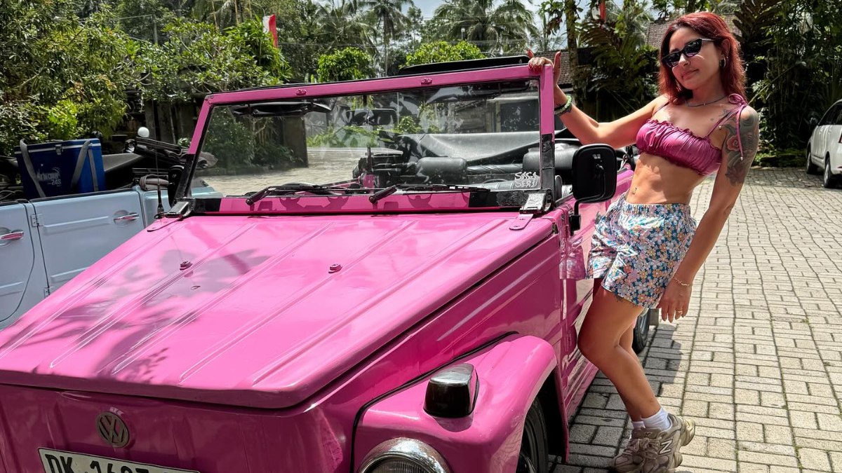 Şarkıcı Melek Mosso’dan estetik açıklaması: “Kalçamı yaptırdım”