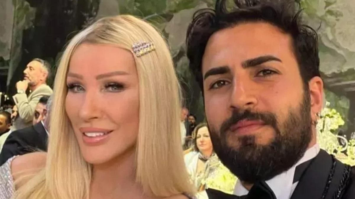 Seda Sayan, kendinden yaşça küçük eşiyle romantik pozunu paylaştı