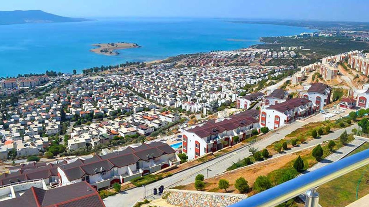 Şehir dışında yaşayan yaşlıları hedef aldılar… Emlak çetesinden dev vurgun: 22 bin kişinin bilgileri ele geçirildi!