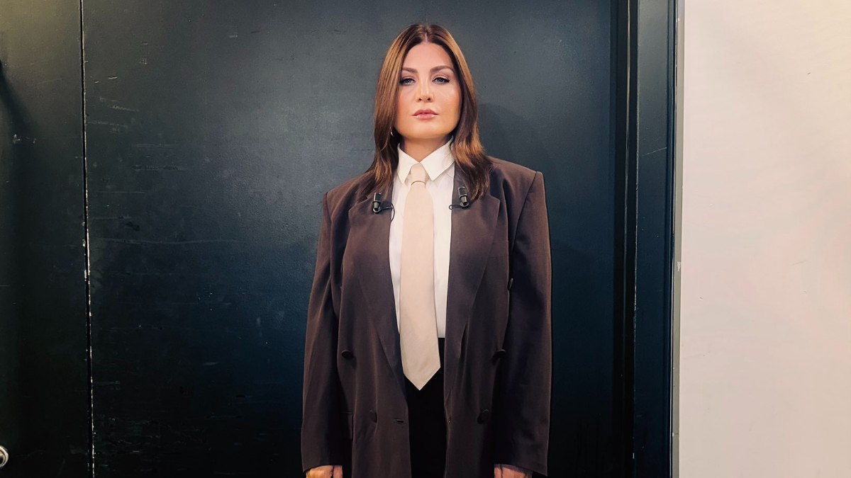 Sibel Can’ı saplantılı hayranından polis kurtardı