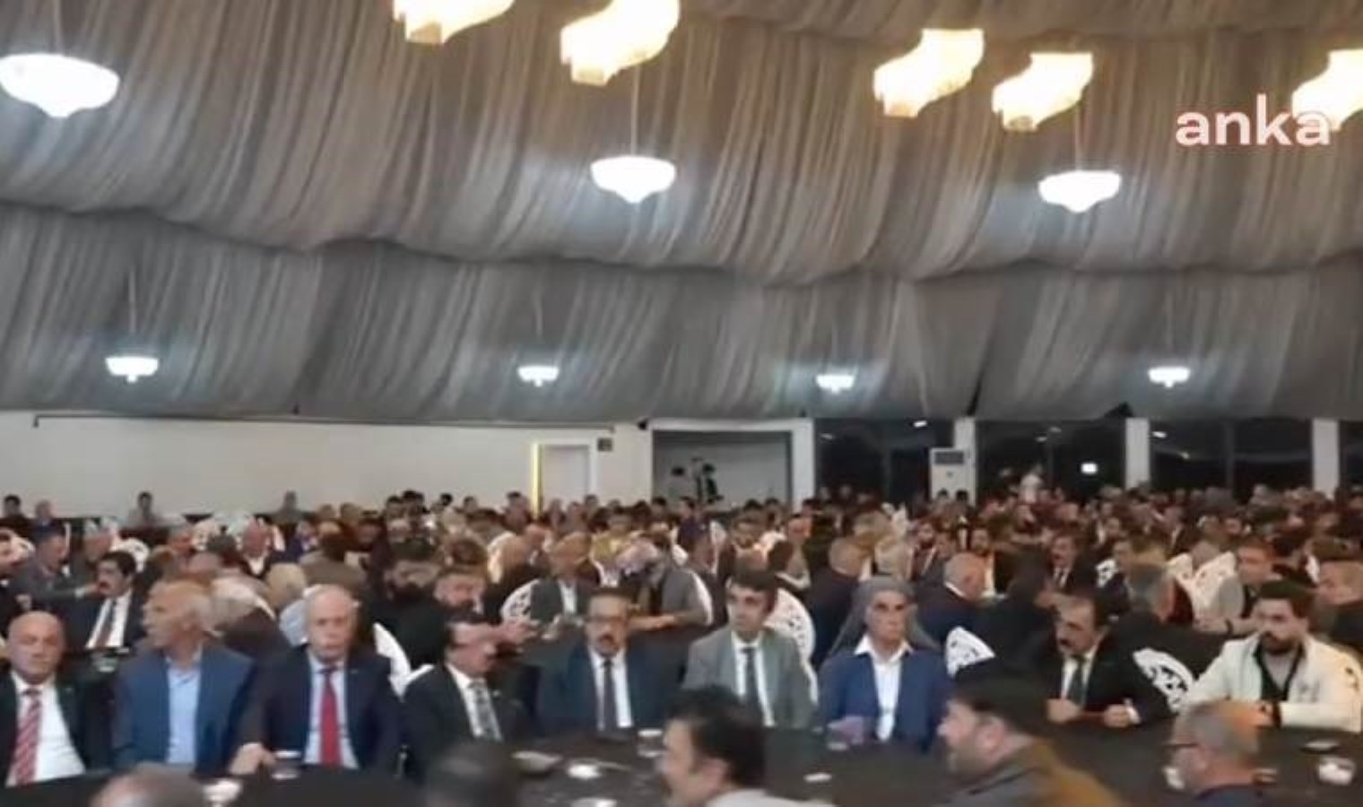 Sırrı Süreyya Önder’in vefatı nedeniyle, Van’daki aşiret düğünü sessiz yapıldı