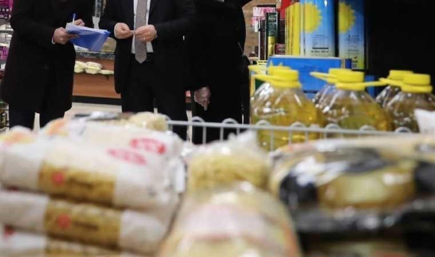 Tarihi geçmiş ürünleri yeniden etiketleyen depo mühürlendi