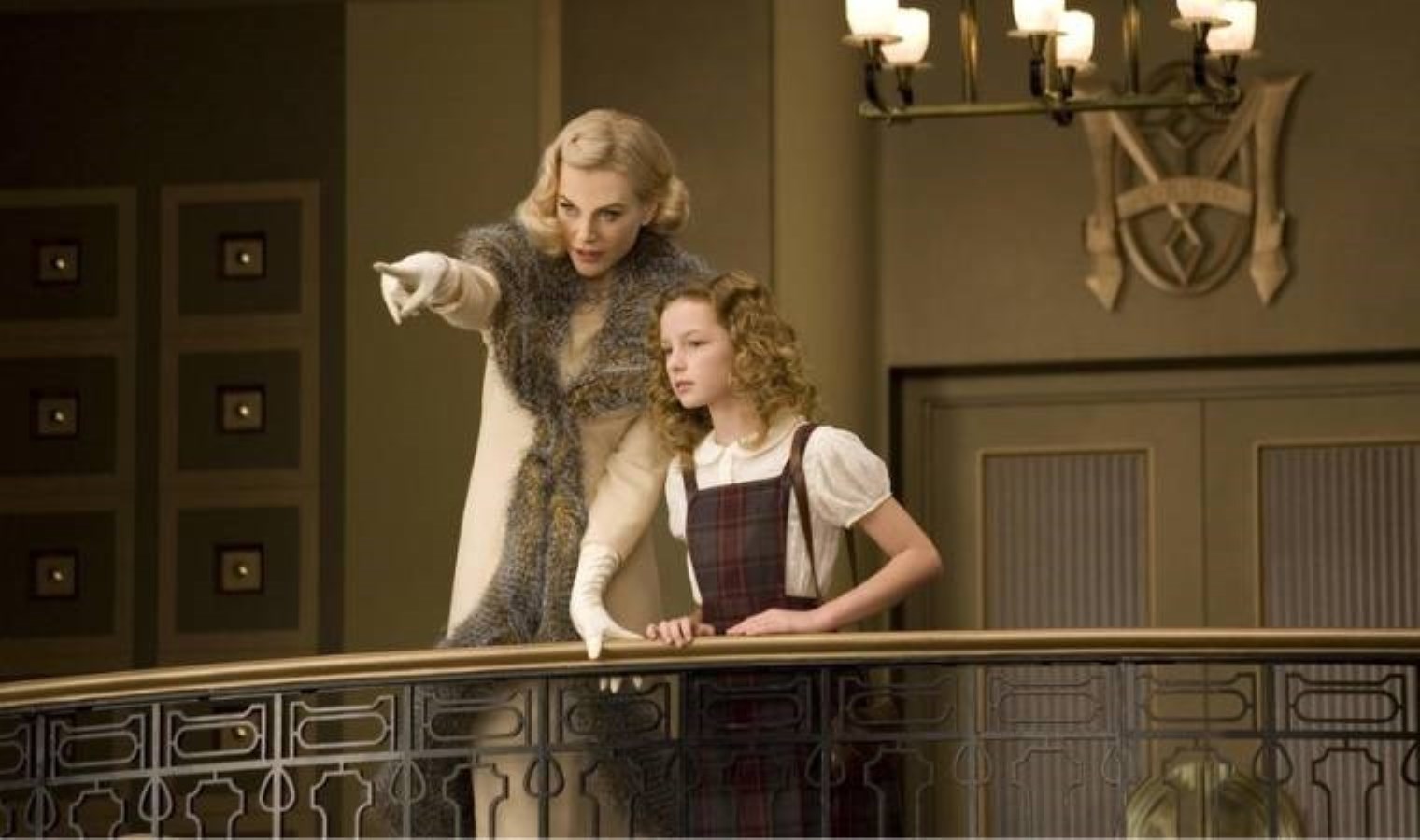 The Golden Compass filminin konusu ne? The Golden Compass filminin oyuncuları kim?