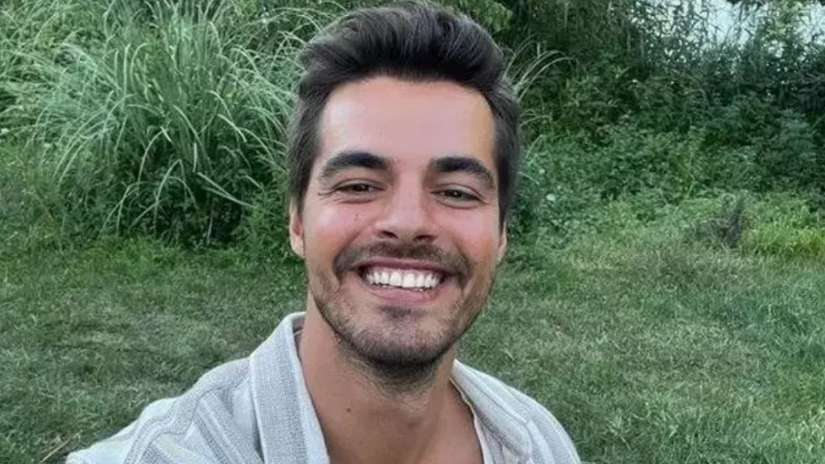 Trafik kazası geçirmişti! Oyuncu Berk Atan’dan yeni kare geldi