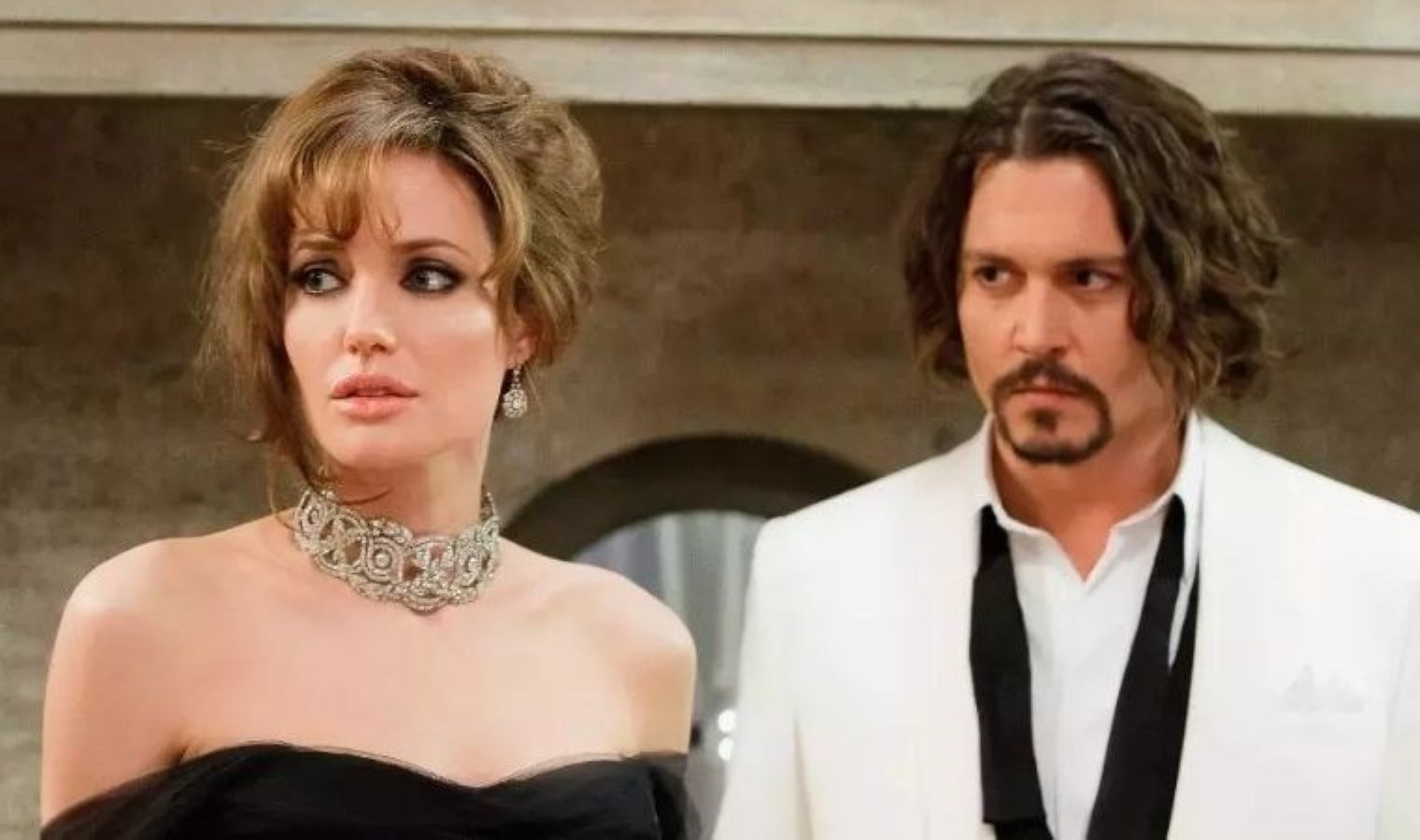 Turist filminin konusu ne? Turist filminin oyuncuları kim?