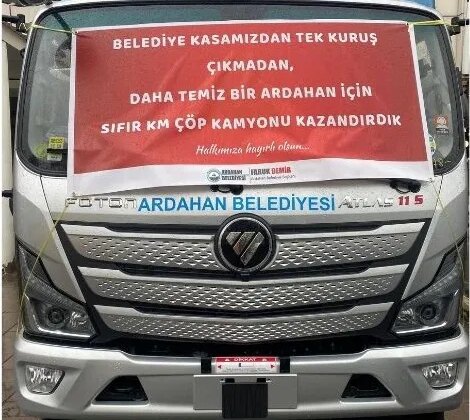 Türkiye Belediyeler Birliği’nden Ardahan Belediyesi’ne hibe çöp kamyonu