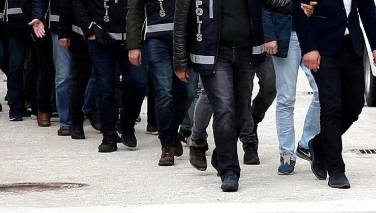 Türkiye’nin kırmızı bültenle aradığı 7 kişi gözaltına alındı