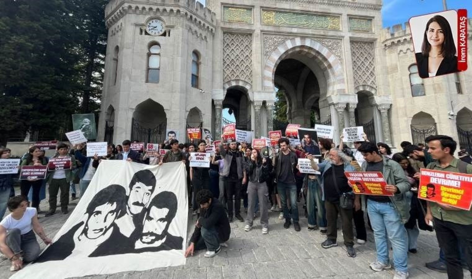 Üniversiteliler Beyazıt’ta Üç Fidan’ı andı: ‘Onların yolundan geleceğe yürüyoruz’