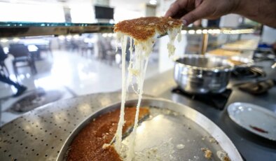 Ünlü künefe zincirine FETÖ operasyonu: Gözaltılar var…