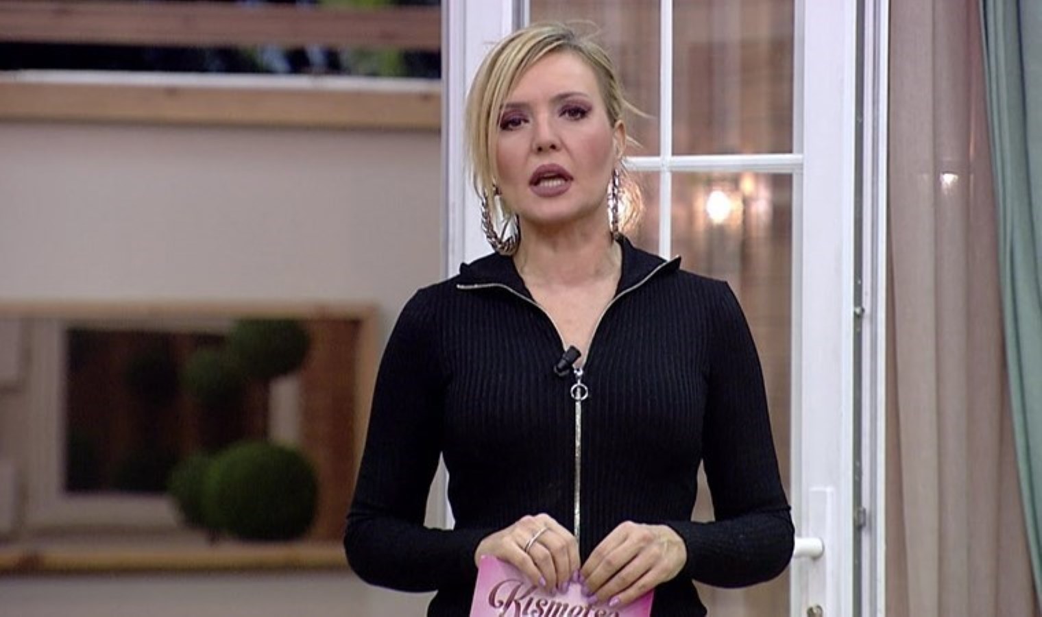 Ünlü sunucu Seda Akgül’den ‘Kısmetse Olur’ itirafı: ‘Cumhurbaşkanı ‘haber okuma’ dedi, Doğuş Grubu işten çıkardı…’