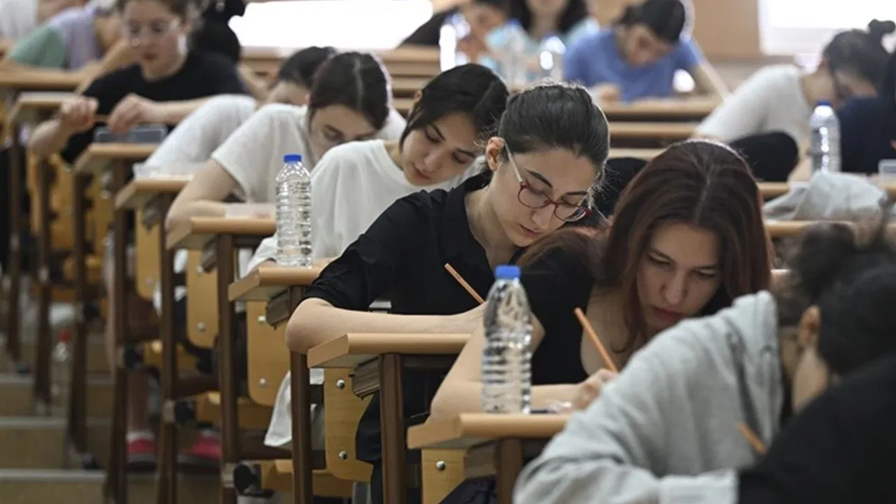 Uzmanlardan YKS öncesi veli ve öğrencilere ‘kaygı’ ve ‘beslenme’ uyarıları