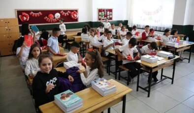 Yarın (29 Mayıs Perşembe) İstanbul’da okullar tatil mi? Yarın resmi tatil mi?