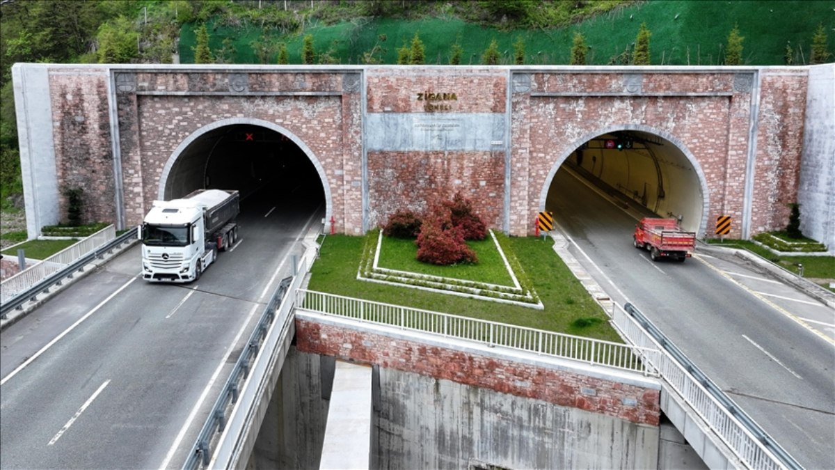 Yeni Zigana Tüneli’nden 2 yılda 3,5 milyona yakın araç geçti