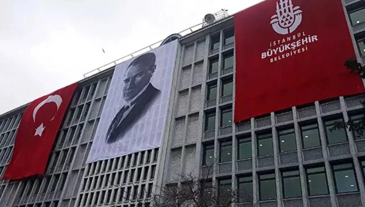 Yılmaz Özdil’den ‘İBB’de CHP’lilere mobbing’ iddiası: ‘Kan kusturuyorlar’