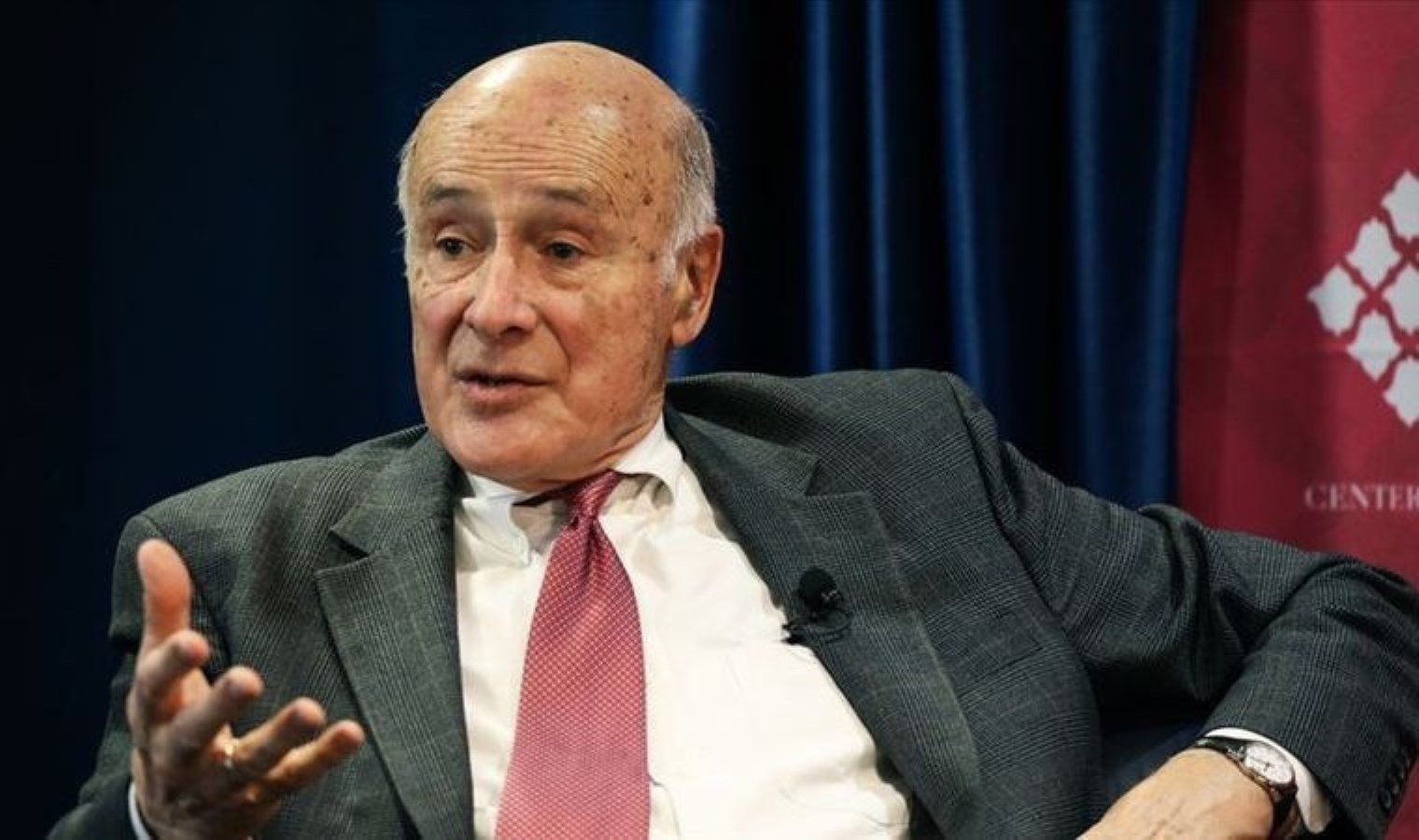 “Yumuşak Güç”ün teorisyeni Joseph Nye hayatını kaybetti