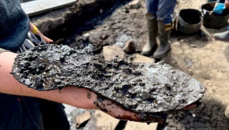 2 bin yıllık devasa ayakkabı keşfedildi: 50 numara olduğu tahmin ediliyor