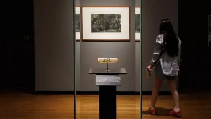 200 yıllık prezervatif müzede sergileniyor:  ‘Mükemmel durumda’