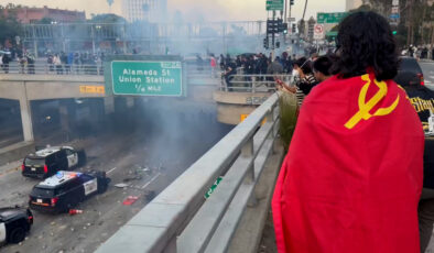 ABD’de gerilim tırmanıyor: Göstericiler polis ekiplerine saldırdı