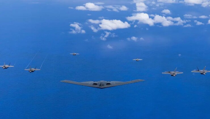 ABD’nin B-2 gizli bombardıman uçaklarının Guam Adası’na doğru hareket ettiği iddia edildi