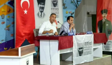 ADD Kartal’daki anayasa söyleşisine gazetemiz yazarı Murat Ağırel ve muhabirimiz Çağdaş Bayraktar katıldı