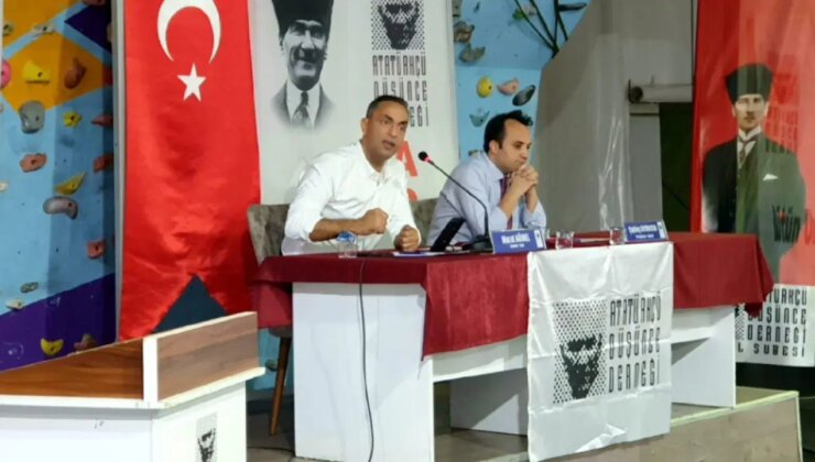 ADD Kartal’daki anayasa söyleşisine gazetemiz yazarı Murat Ağırel ve muhabirimiz Çağdaş Bayraktar katıldı