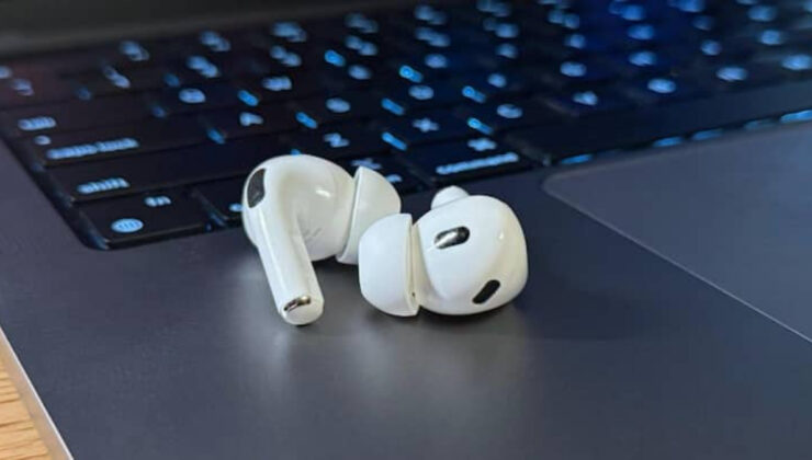 Apple, AirPods’a kamera kontrolü ve stüdyo ses kaydı ekliyor