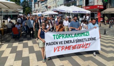 Artvin Hopa’da zeytinlik yasa teklifi protesto edildi