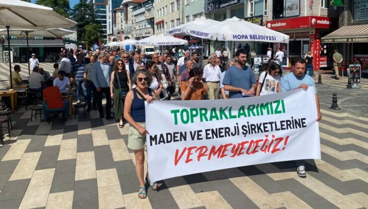 Artvin Hopa’da zeytinlik yasa teklifi protesto edildi