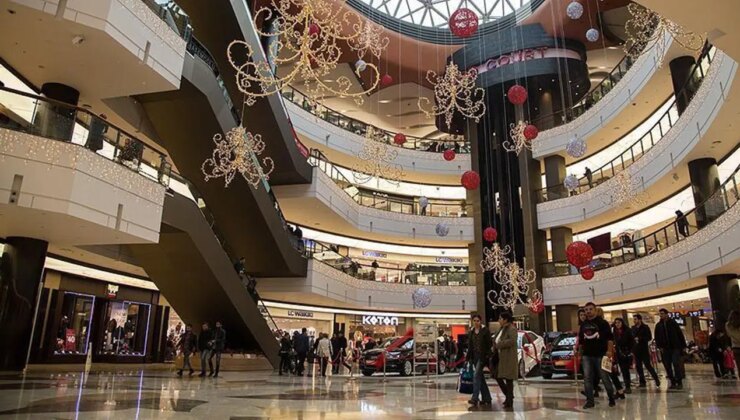 AVM’de dehşet anları: ‘Çıkartırsam gırtlağına sallarım’