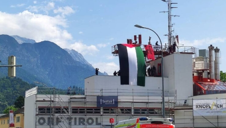 Avusturya’da Filistin destekçileri ORF stüdyosunu işgal etti