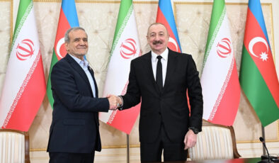 Azerbaycan Cumhurbaşkanı Aliyev ile İran Cumhurbaşkanı Pezeşkiyan görüştü