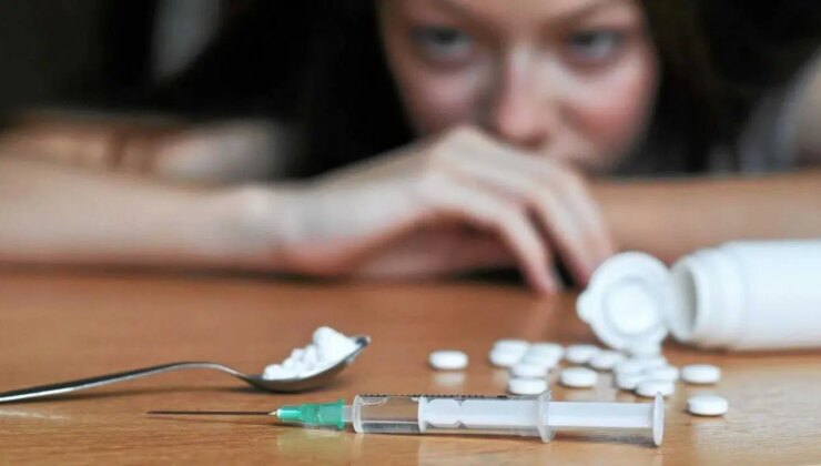 Bağımlılıklarda ‘akran çevresi’ yüzde 80 oranında etkili