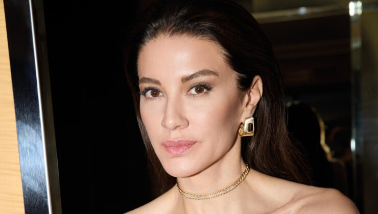 Başak Dizer paylaştı! Kıvanç Tatlıtuğ ve Demet Akbağ’dan kulis pozu