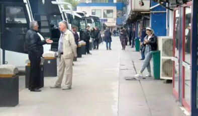 Bayramda memlekete gitmek hayal oldu: ‘Uçak biletleri 4 bin, otobüsler de farksız’