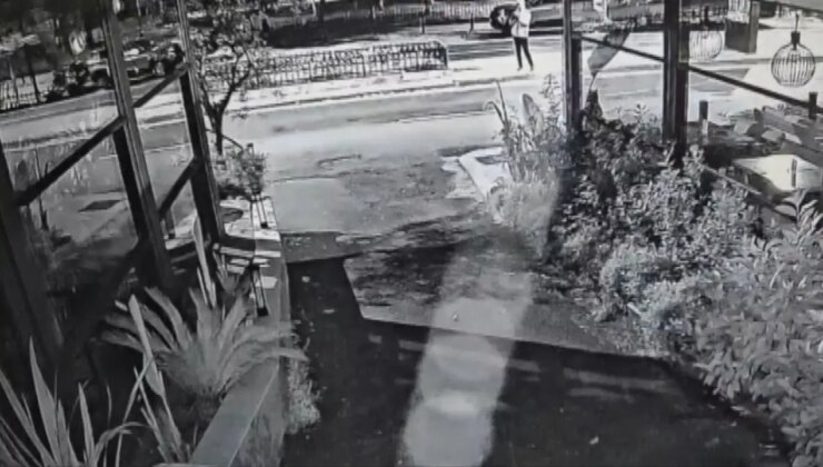 Beşiktaş’ta haraç için restoranı kurşunladılar!