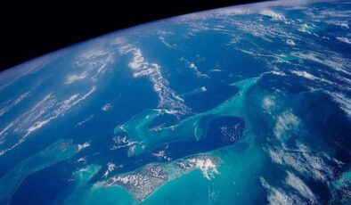 Bilim insanları uyardı: Okyanuslar kararıyor