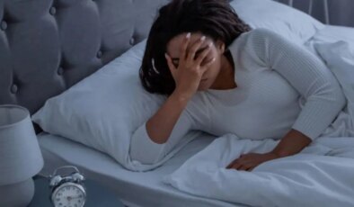 Bilim insanları uyarıyor: Gece aynı saatlerde uyananlar dikkat