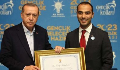 Bir yanlıştan döndü, başka bir yanlış yaptı: AKP’li ‘vekil’den bir ileri bir geri!