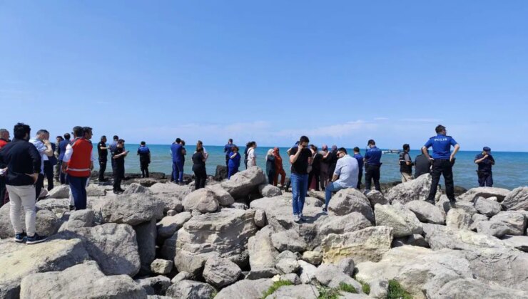 Boğulma tehlikesi geçiren baba kurtarıldı, oğlu kayboldu!