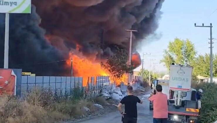Bursa’da plastik fabrikasında yangın çıktı!