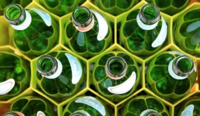 Cam şişelerde daha fazla mikroplastik olabilir