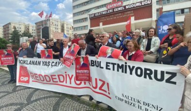 CHP’den ÇAYKUR önünde kota uygulamasına tepki: ‘Çayda kontenjana son verilsin, iktidar elini çaydan çeksin’