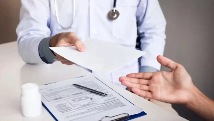 CHP’den, Sağlık Bakanlığı’na çağrı: ‘250 liralık sağlık raporu ücreti kaldırılsın’