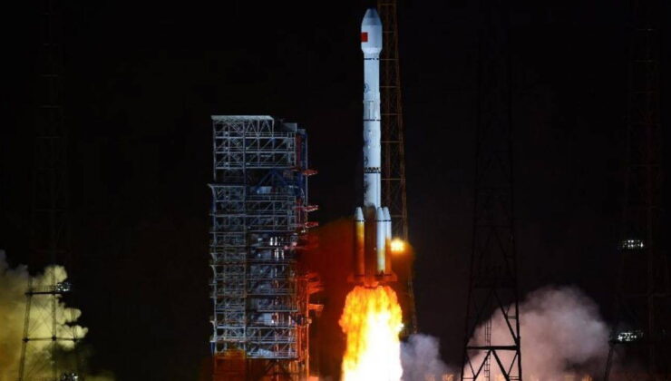 Çin, iletişim uydusunu fırlattı