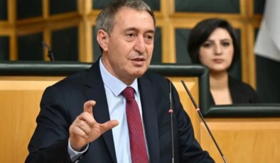 Dem Parti Eş Genel Başkanı’ndan belediye başkanlarının sevk görüntülerine sert tepki!